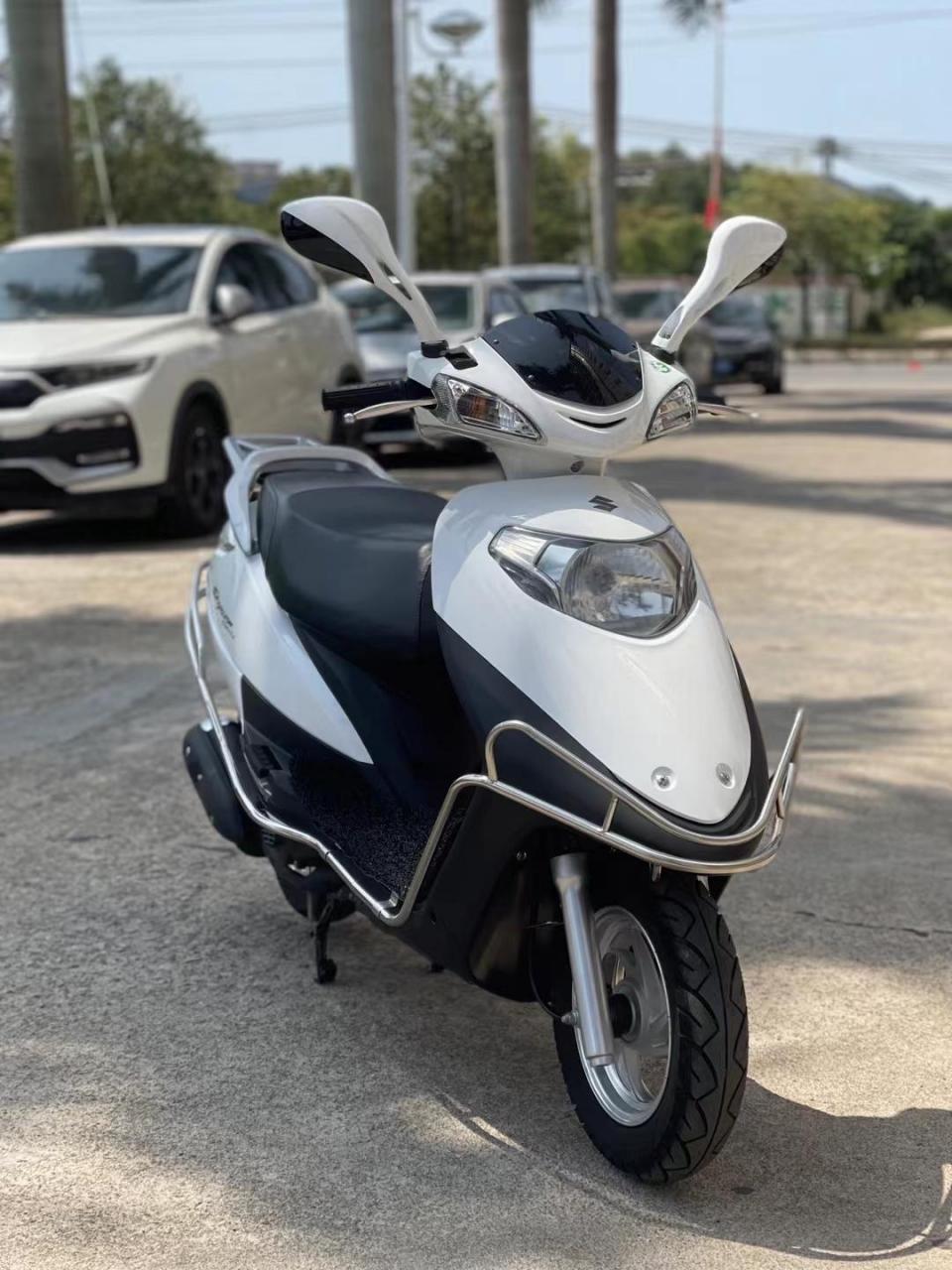 正品铃木天玉125cc 车况超级完美 轮胎饱满 原装发动机无任何拆修