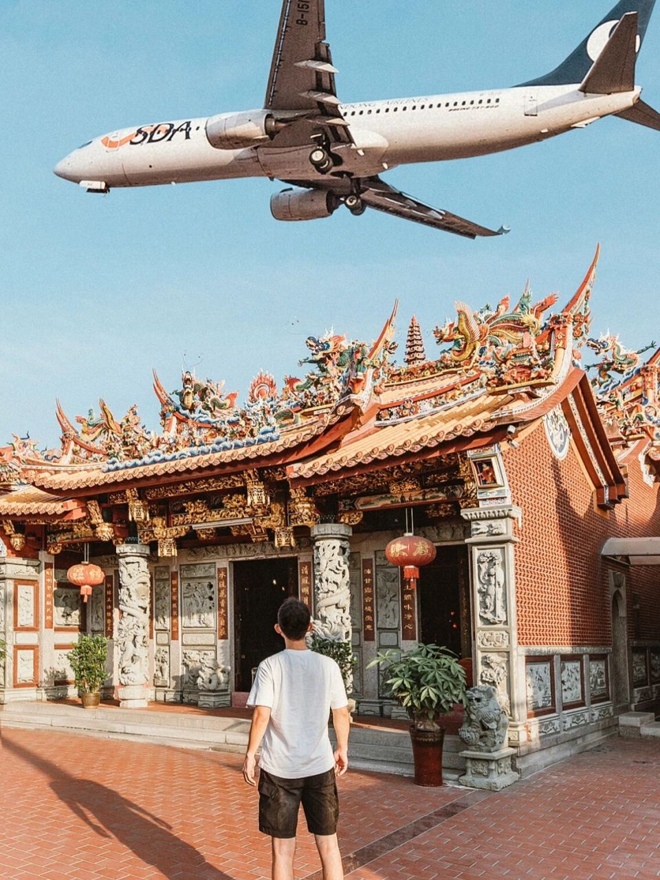 厦门清水宫,看飞机7615超低空飞行魔幻画面 打卡厦门跨海列车日落