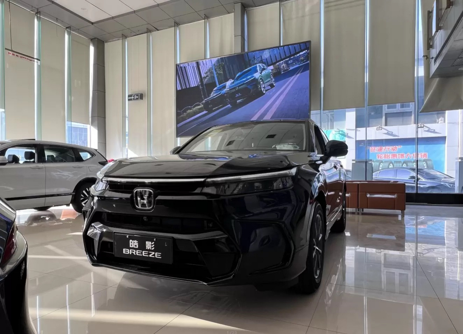 别克昂科威plus和本田皓影动力及隔音对比 这两款车在中型车领域算是