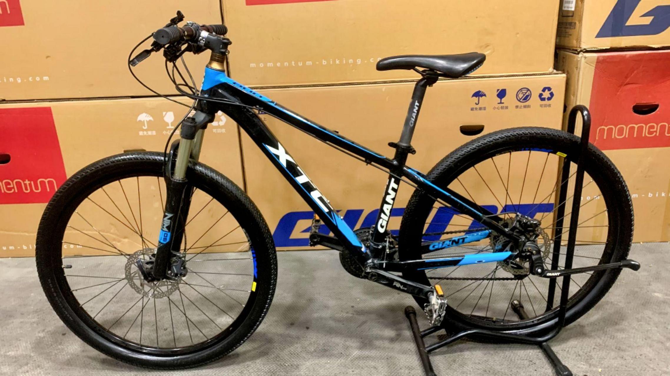 捷安特xtc800.30速油刹,27.5轮毂,2149元.山地自行车推荐性价比高