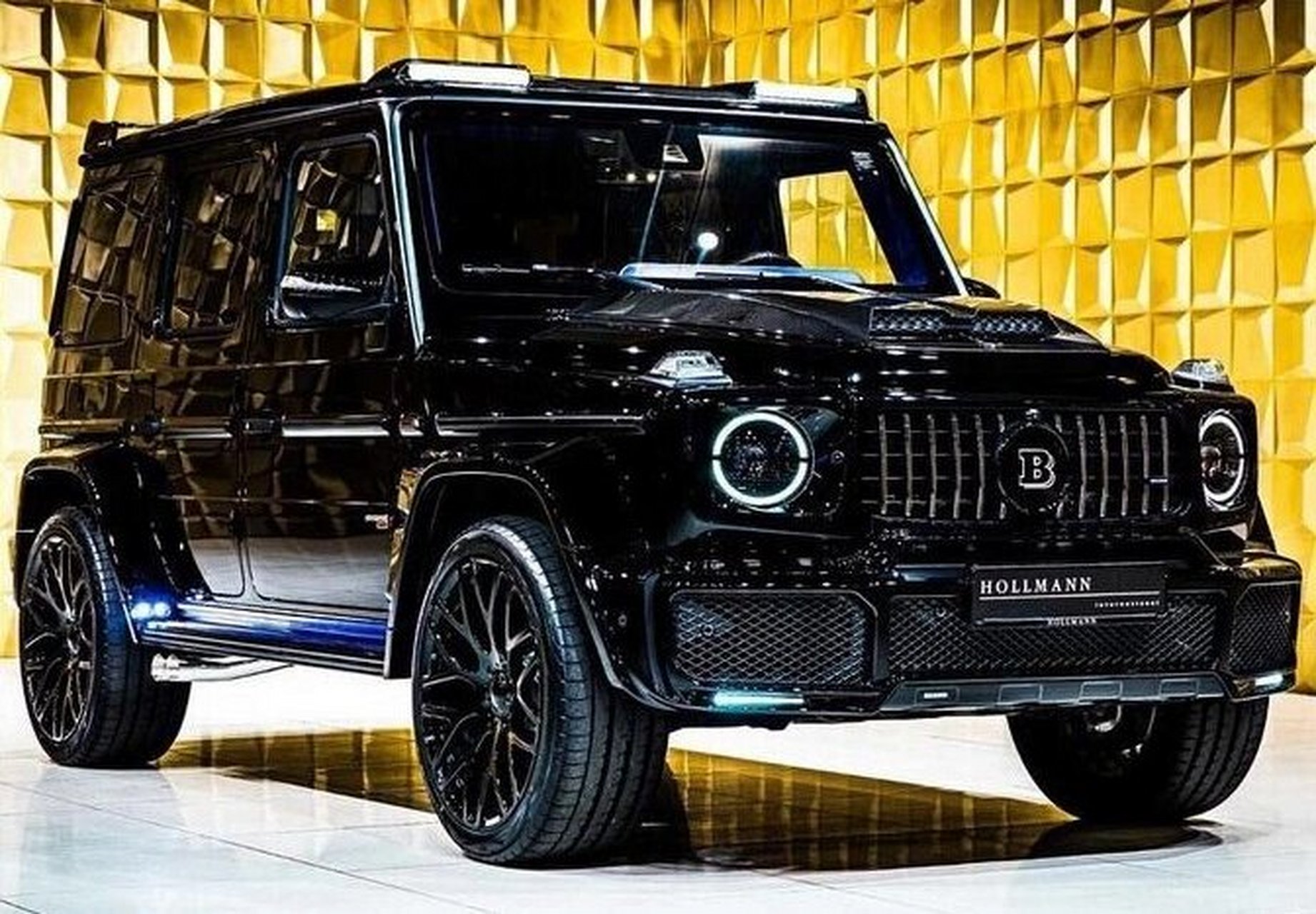 奔驰车上大标为什么是个字母b?