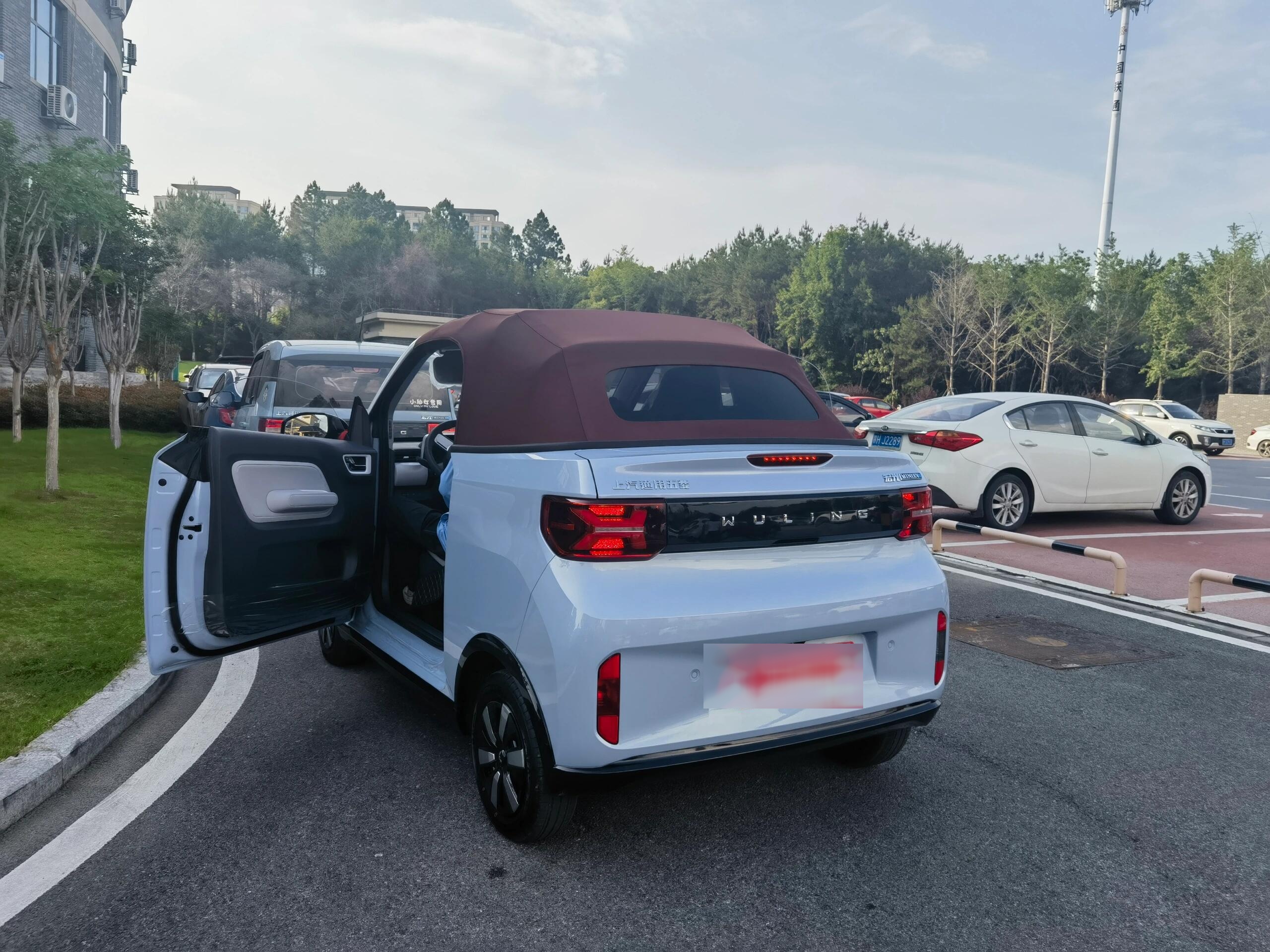 敞篷版五菱宏光 mini