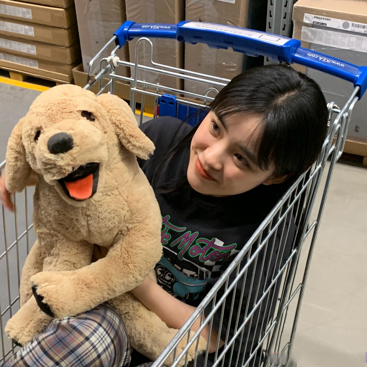 虞兮西 出生于2000年12月23日,摩羯座小姐姐