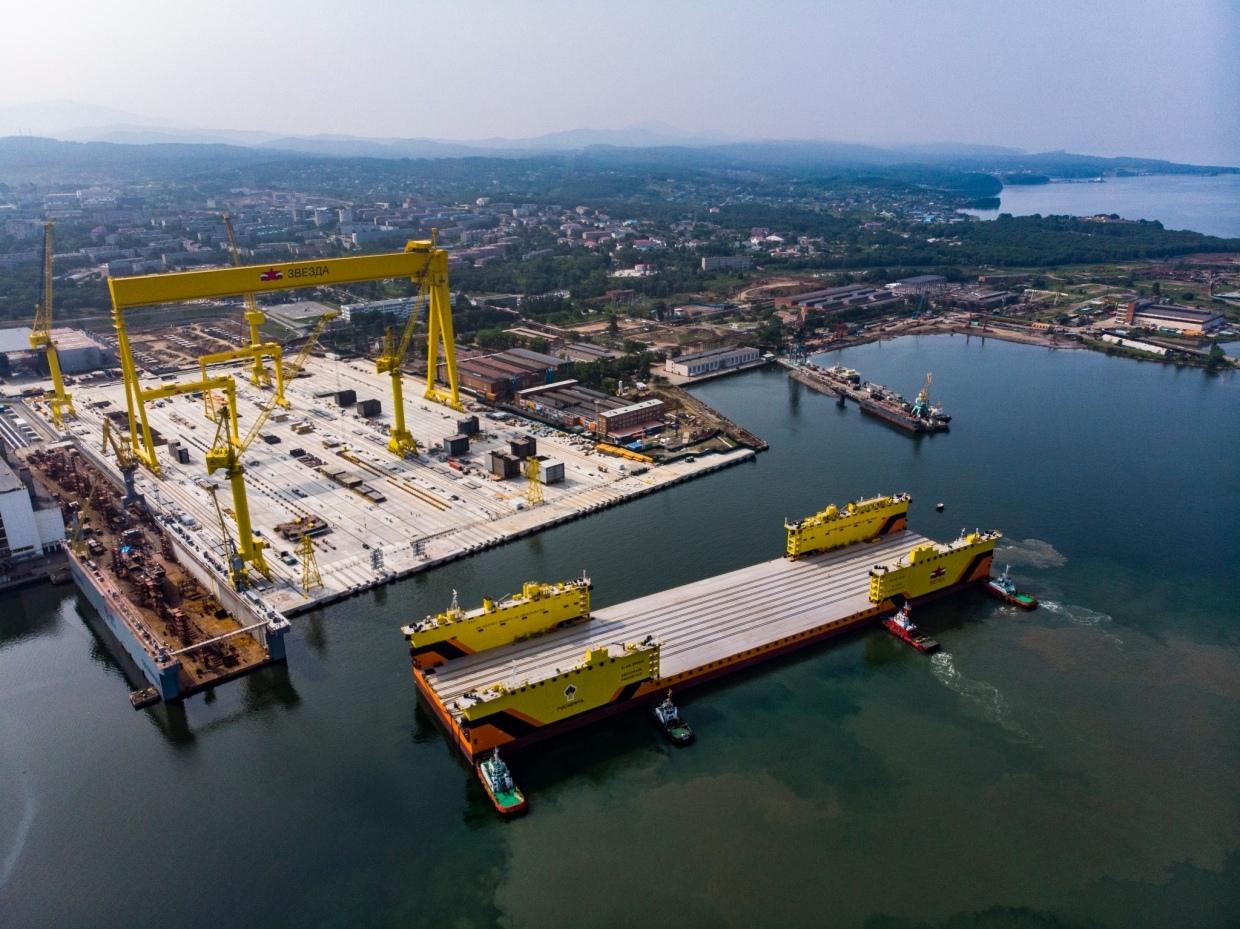 俄罗斯的浮船坞 举力4万吨 ,这个体量的,俄罗斯还能造,但大块头的需