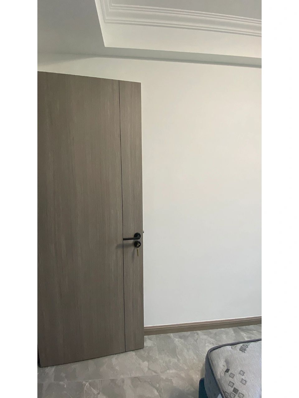 无滤镜的银梨二号木门 百看不厌啊 选择了银梨色二号木门 零度无漆