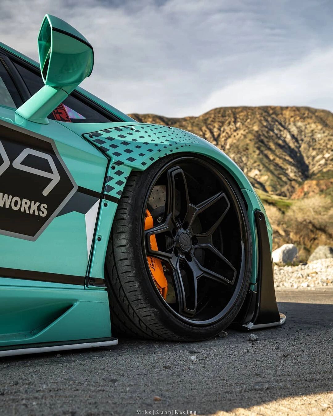 兰博基尼|低趴宽体大尾翼,帅爆了 07标准gt套件上身,战斗气息拉满