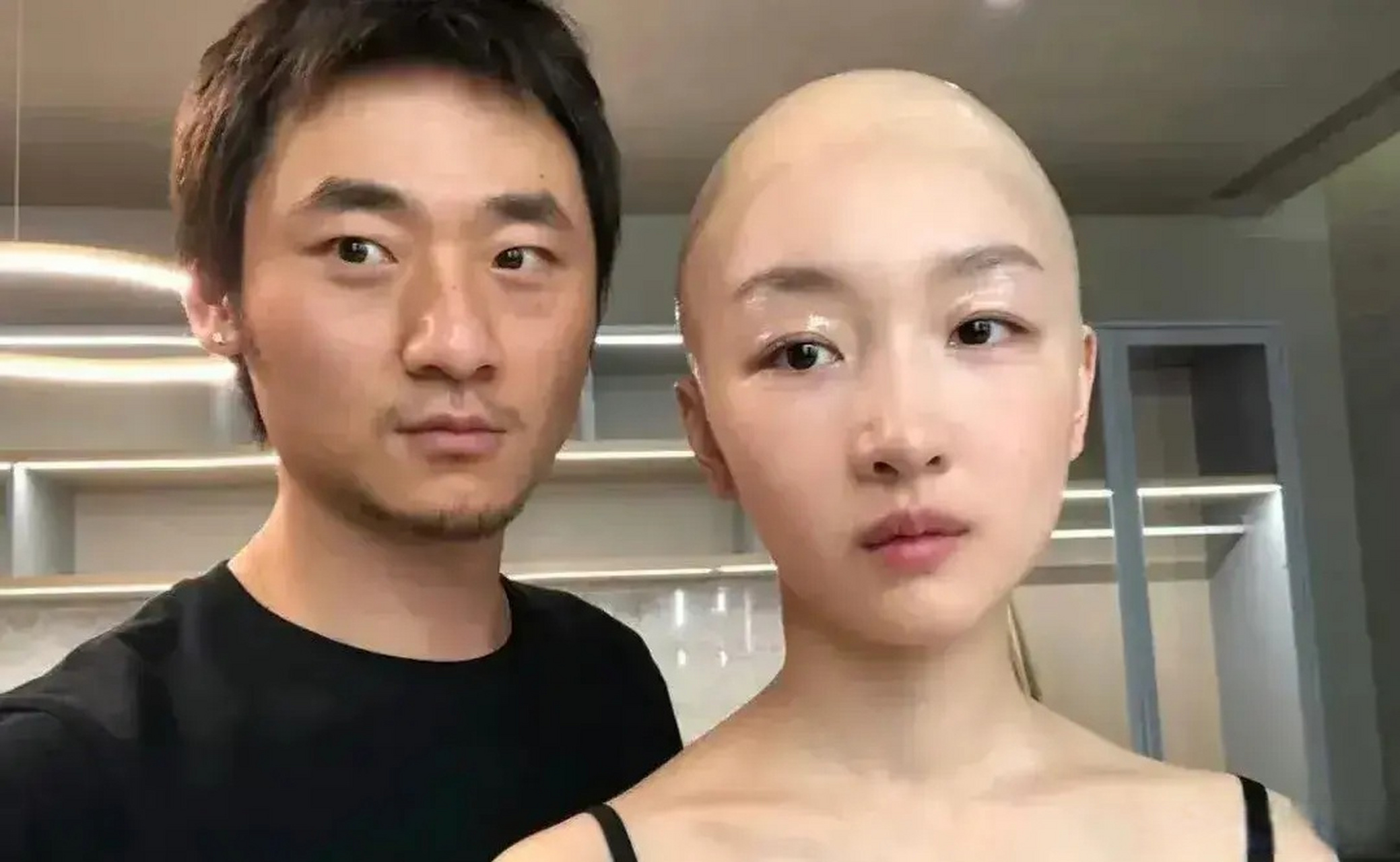 周冬雨的光头造型比她的日常还好看[捂脸]