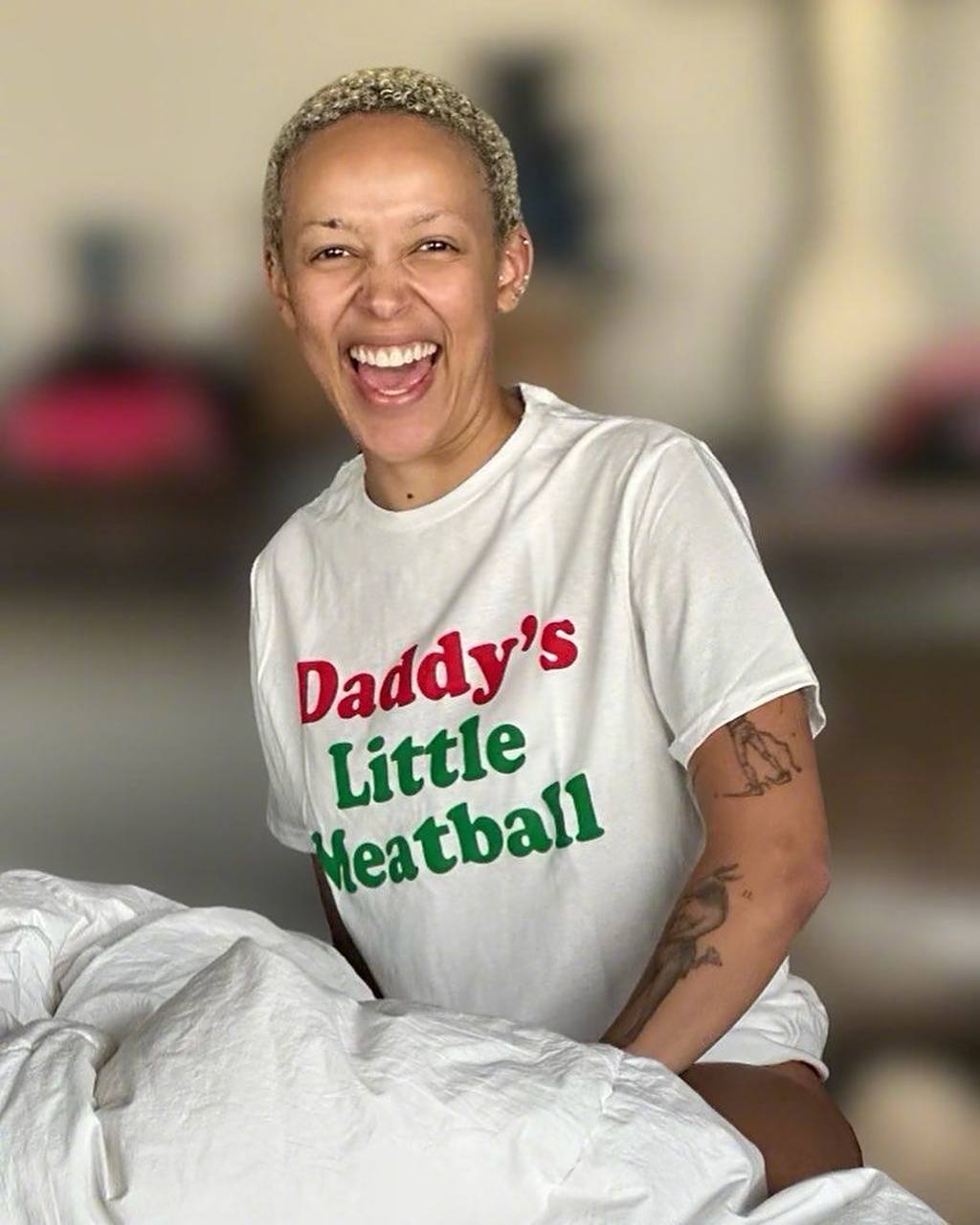 「平易近人款」说唱女歌手豆荚猫 doja cat 最新写真曝光:  doja cat