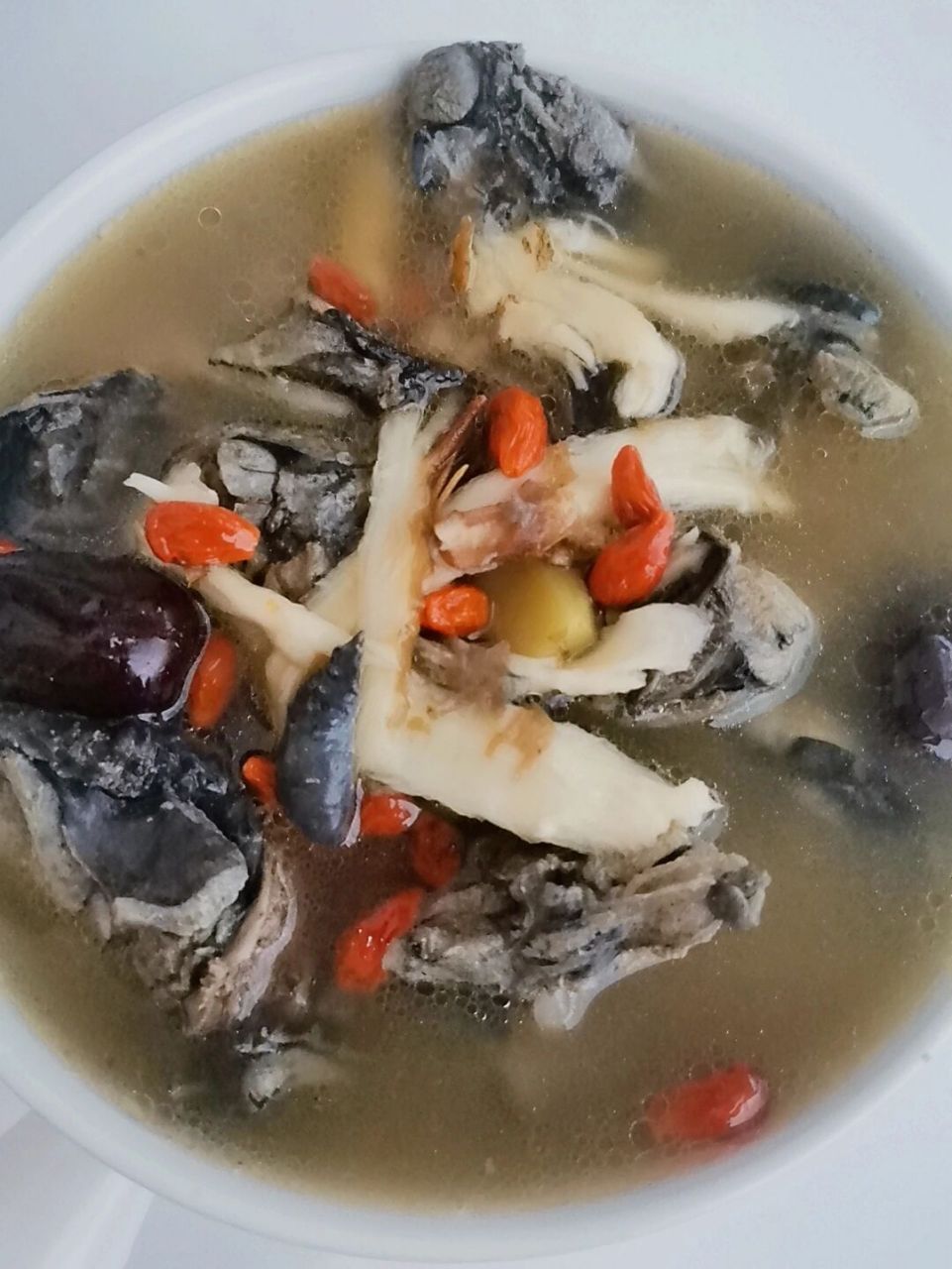 气血双补|阿胶当归乌鸡汤 秋季养生,女人补气血该喝什么汤?