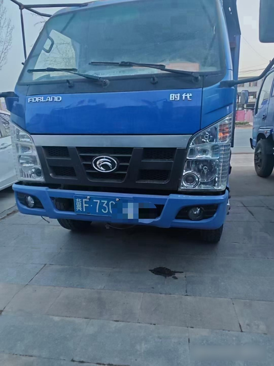 15年时代金刚726,车厢长3.3米,750轮胎,1088后桥,手续齐