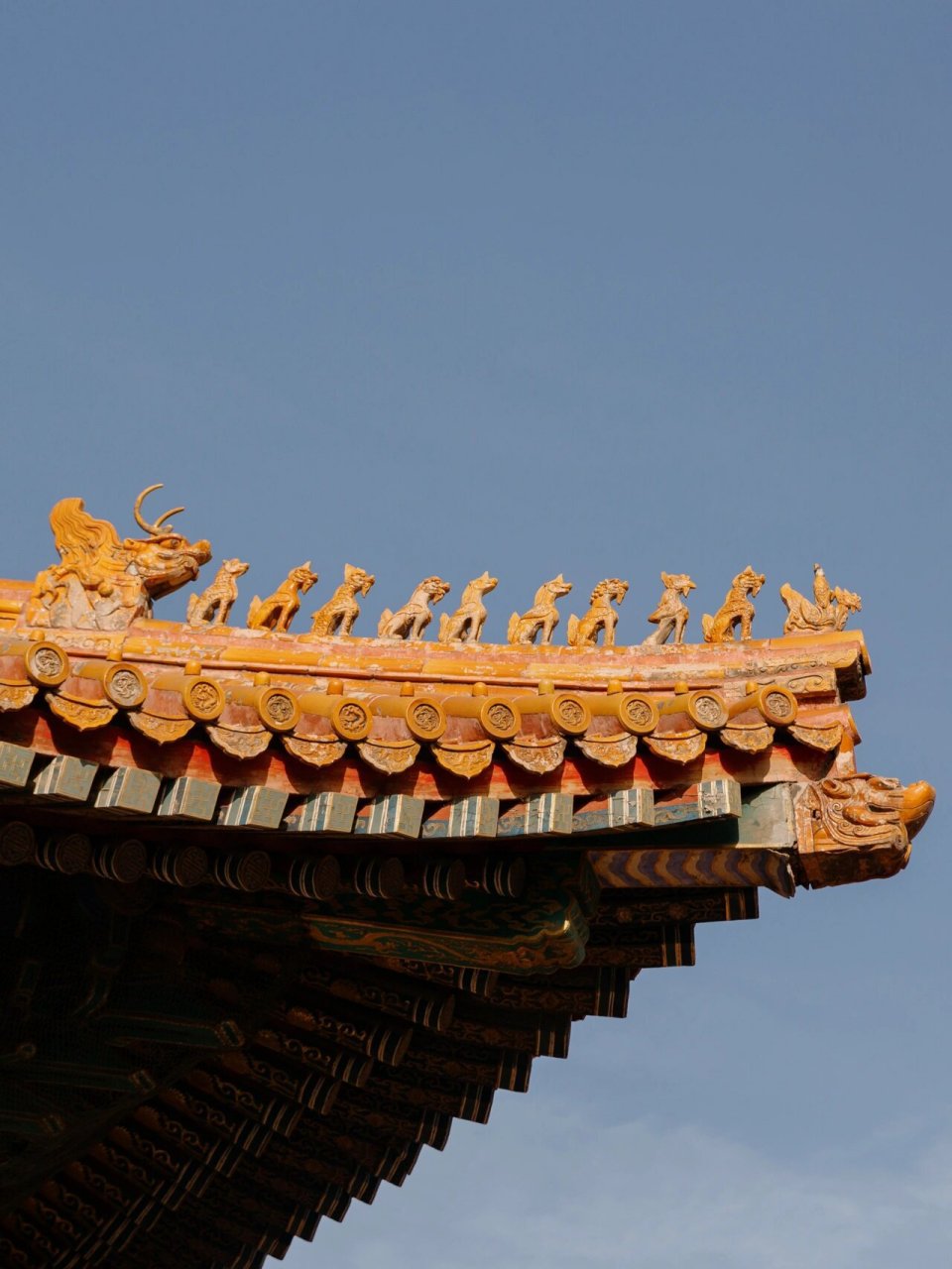 故宫——排排坐的小神兽们 我国古代建筑屋顶脊饰的历史,屋顶脊饰(脊