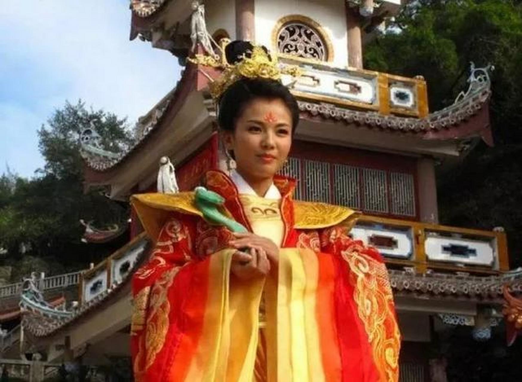 刘涛在电视剧《妈祖》中饰演的妈祖形象深入人心,她凭借出色的演技和