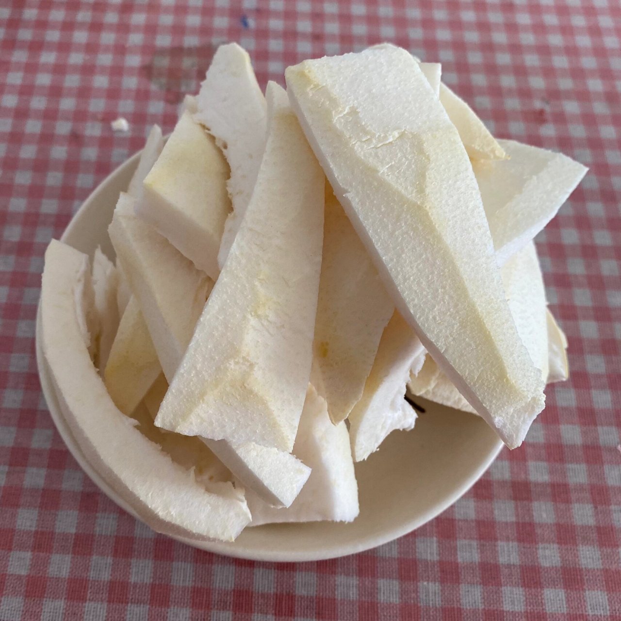 川渝民间陈皮糖,俗称"陈糖" 柚子陈皮糖的功效与作用:促进肠胃消化