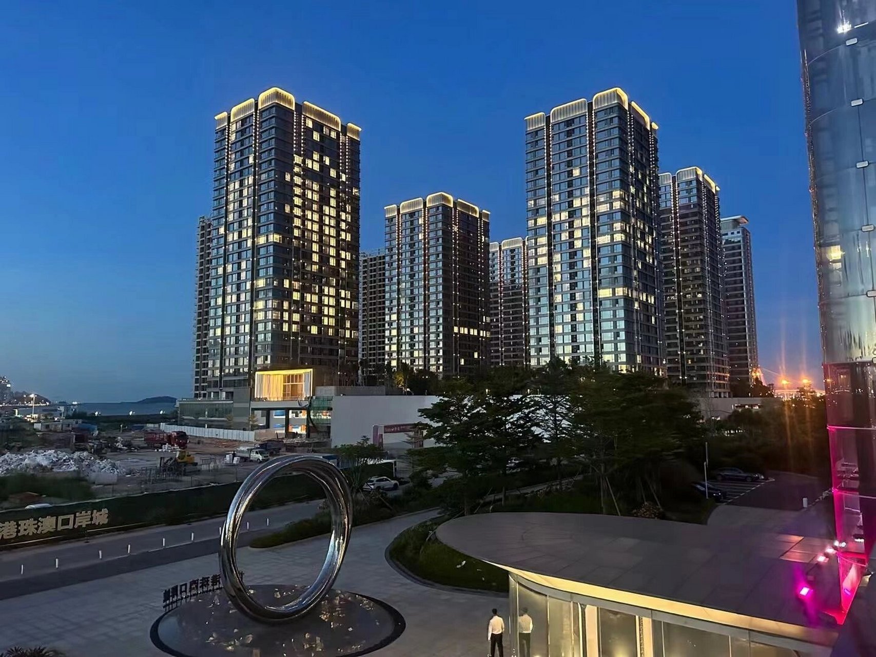 世茂港珠澳口岸城交付了吗? 你眼中的景,我眼中的你