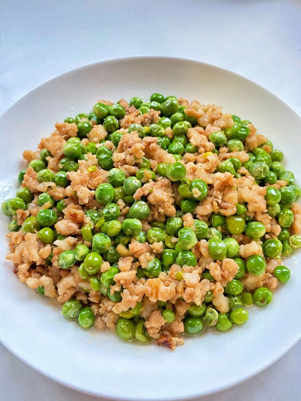 烂肉豌豆|简单的调料就能做出的美味家常菜 烂肉豌豆 食材: 猪肉:200g