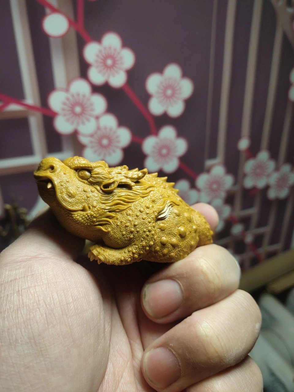 三腿金蟾 #玉雕# #收藏# #手工雕刻# 新年第一件作品,三腿金蟾,祝福