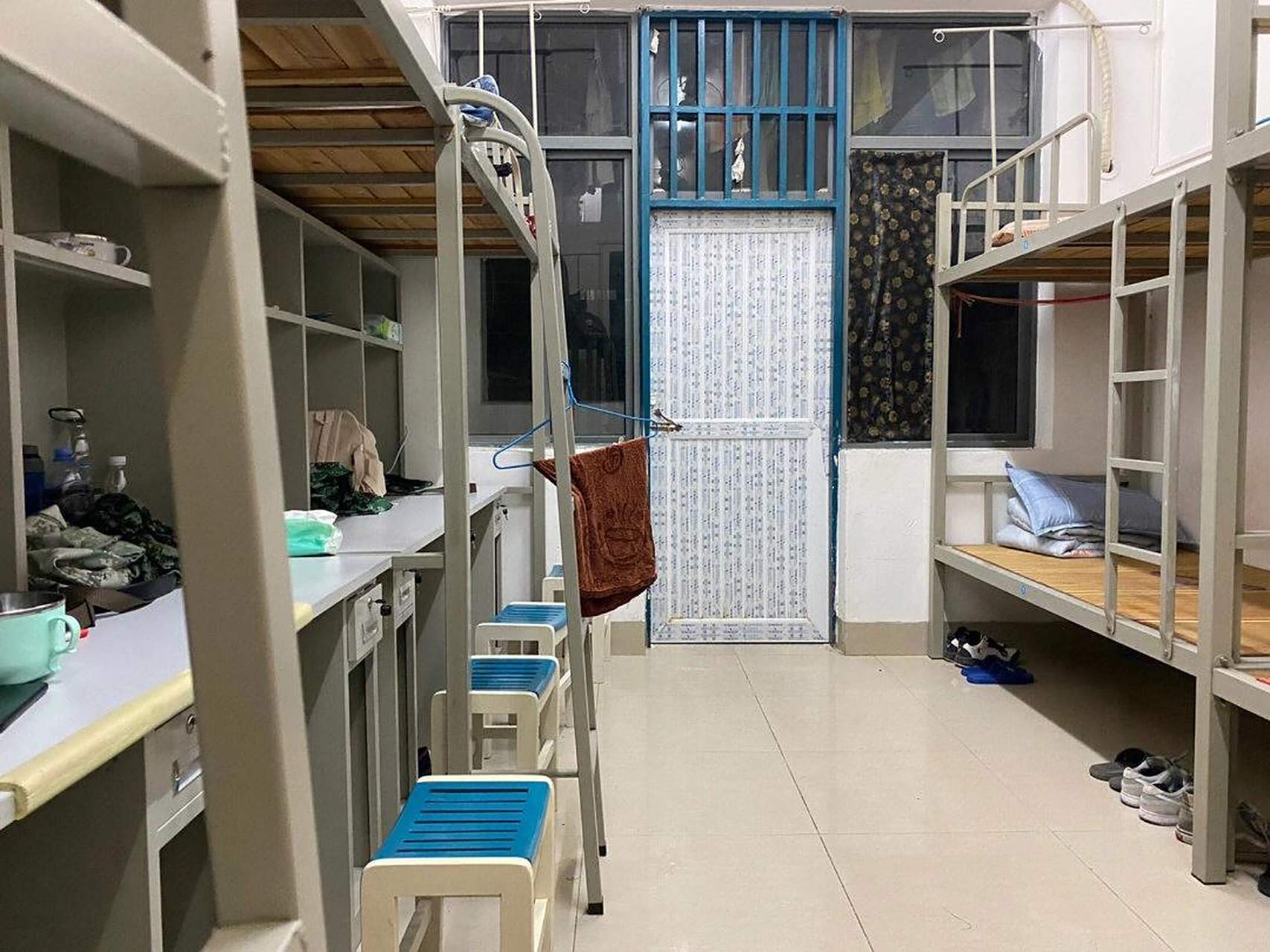 广西工业职业技术学院南宁校区 南宁校区即一校区 东八栋(男生宿舍)九