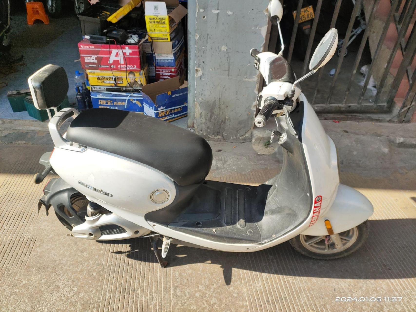 爱玛麦出售,车况好,骑行舒服安全,碟刹刹车,液晶仪表,配置高,原装控制