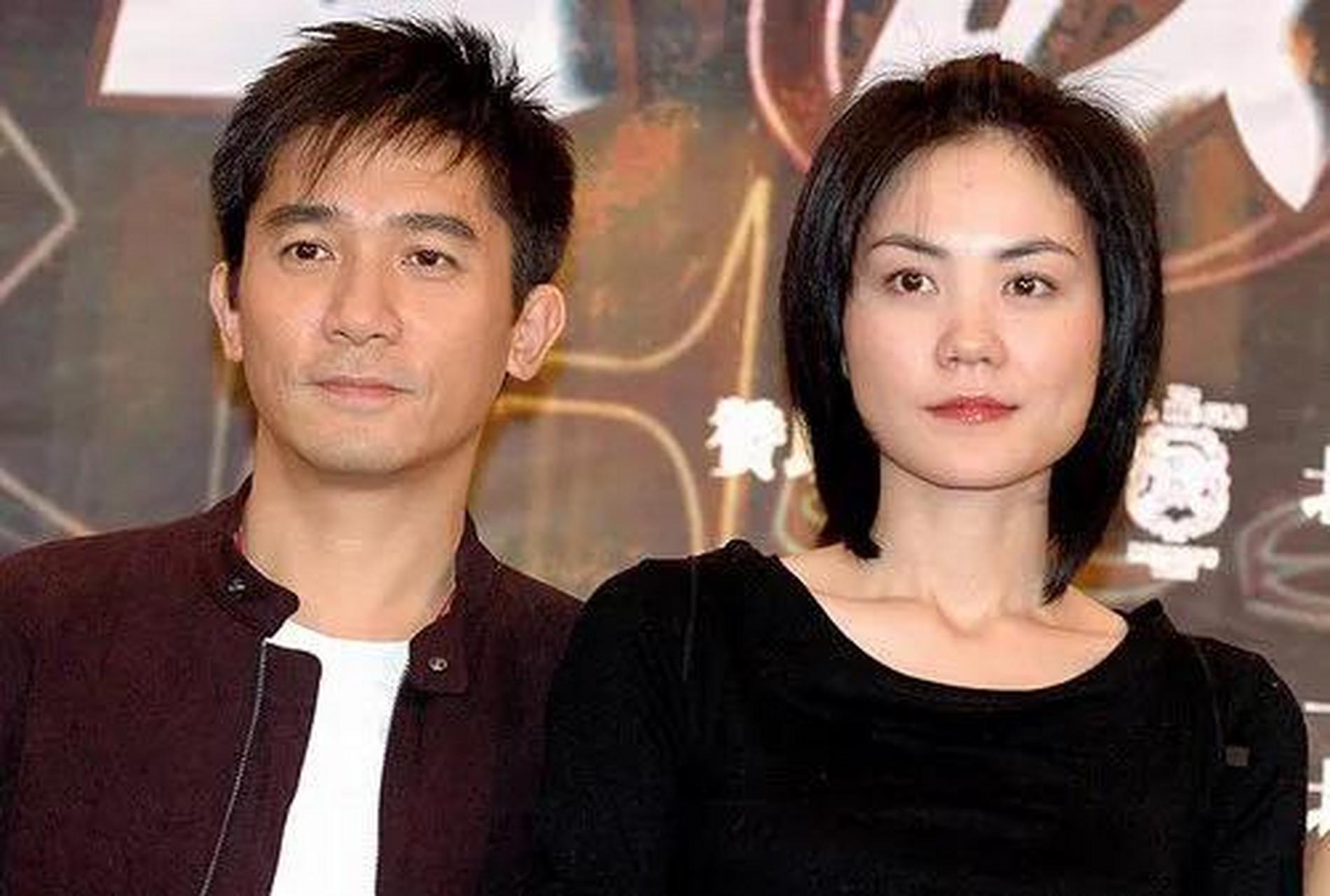 刘嘉玲个人微博晒梁朝伟王菲同框合照,并配文称好久不见 刘嘉玲在微博