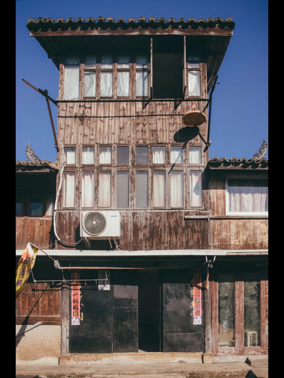 98这也是一条有着1500年历史的老街了,位于温岭市区往西走八公里