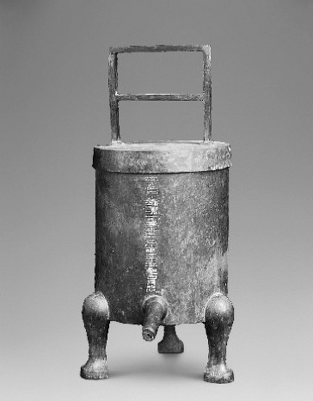 历史的图话  西汉 河平二年(公元前27年)  青铜漏壶  高48