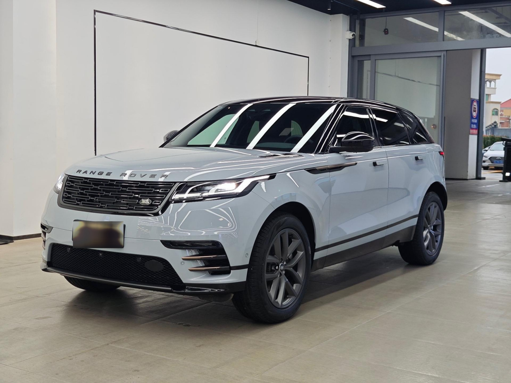 路虎 揽胜星脉 2024款 dynamic se