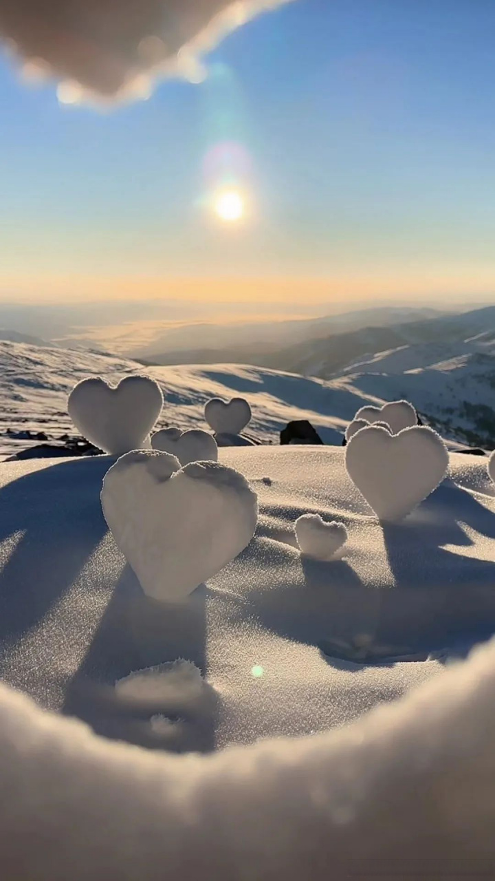 下雪比心图片图片