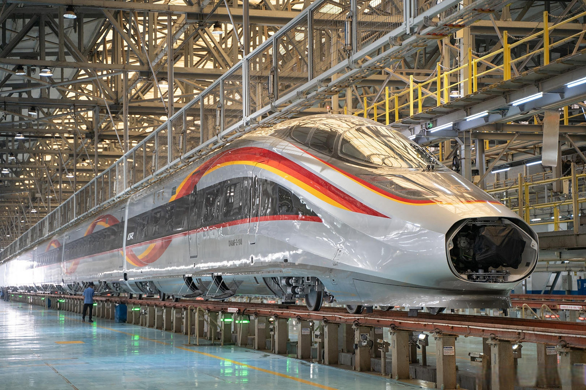 复兴号智能动车组正式落户成都了#】近日,随着5组cr400af-z型复兴号