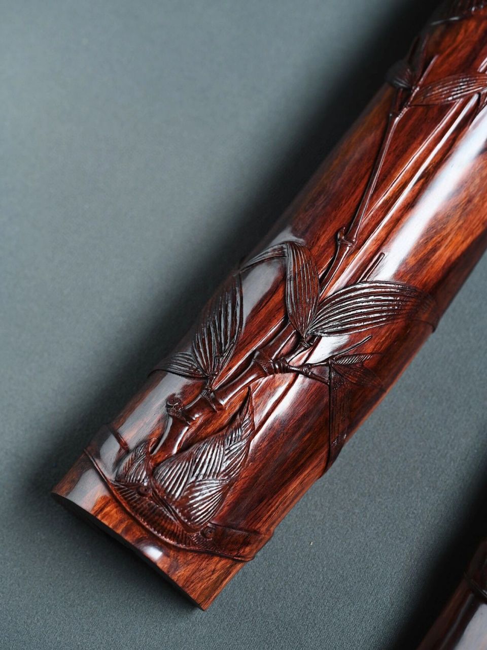 " 竹影和诗瘦 " 海南黄花梨"竹影和诗"镇尺 老料紫油梨,荧光感十足,器