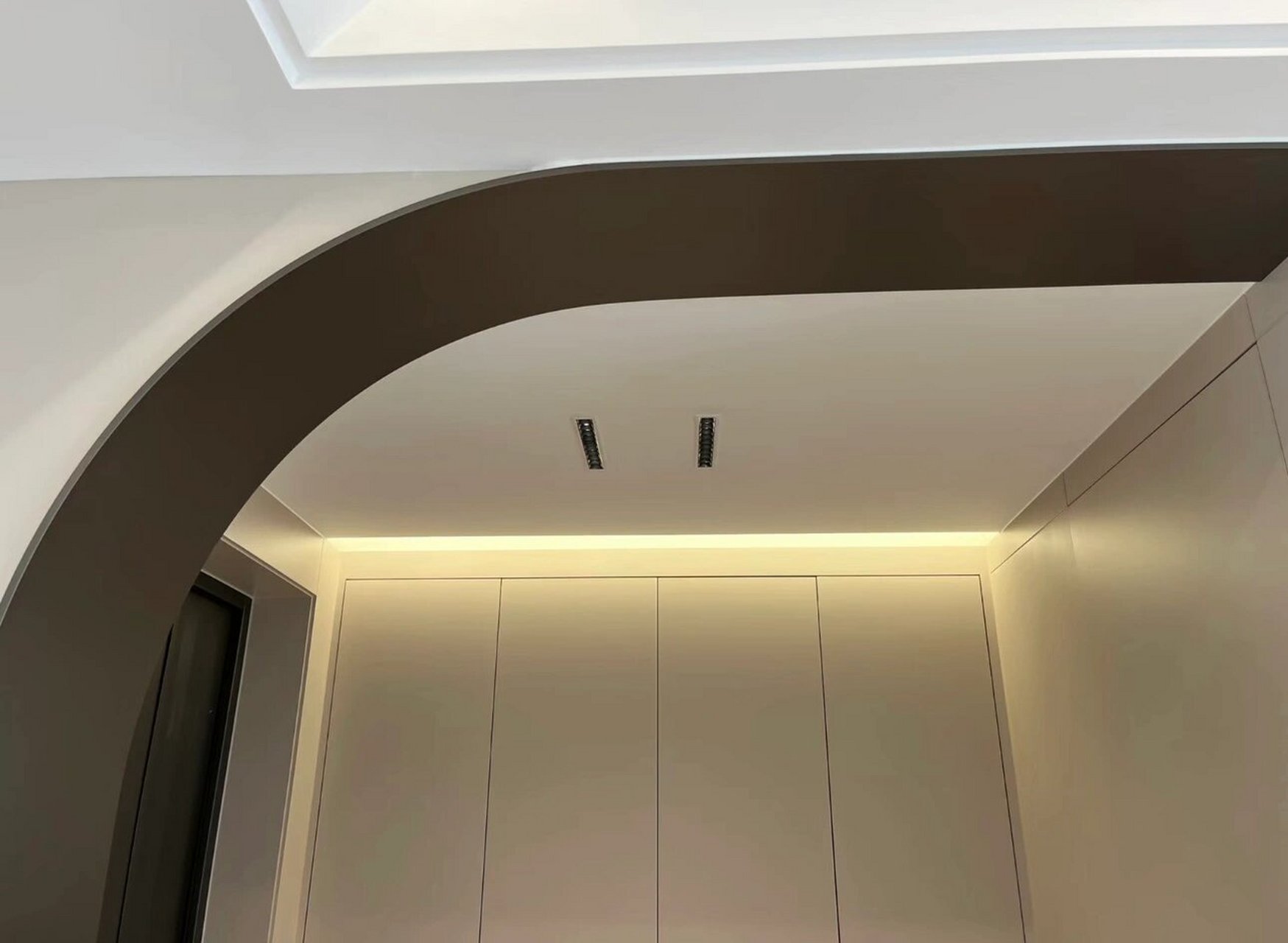 现代极简久看不腻的配色不锈钢门套 颜值超高价格超低的不锈钢门套