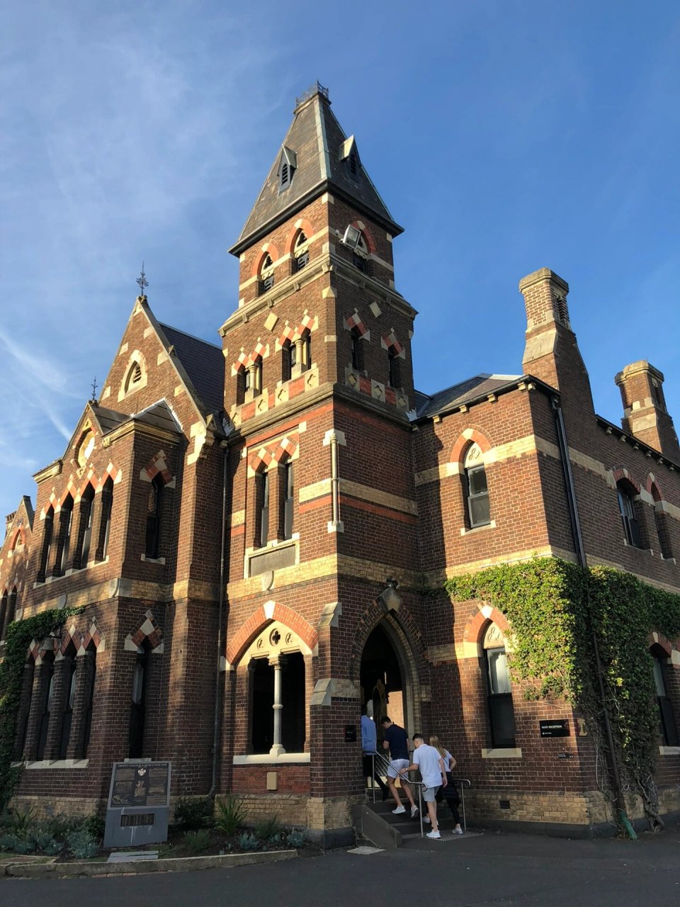 墨尔本大学预科trinity college圣三一学院  预科trinity college