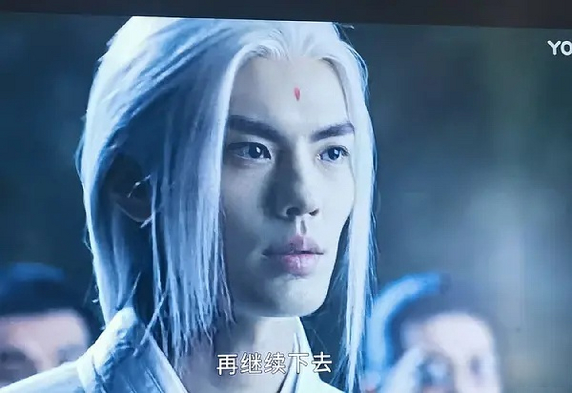 异人之下的张灵玉幻视向佐,受到了创伤[思考]