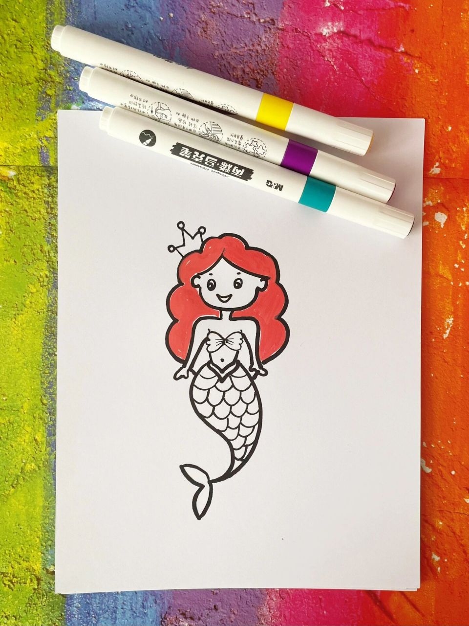 今日分享用马克笔画的美人鱼公主!