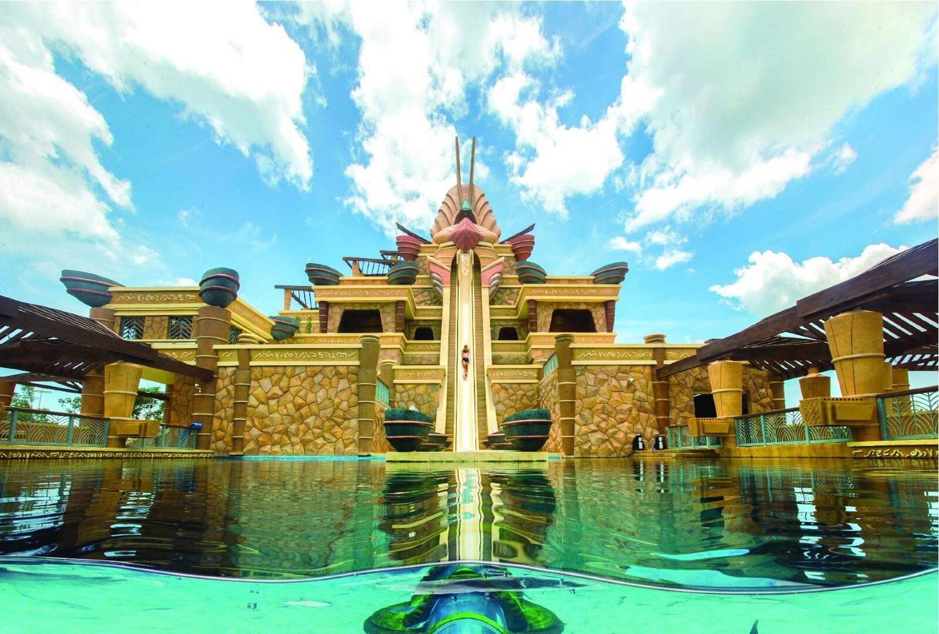 亚特兰蒂斯水世界 游玩项目 温馨提示:园内游乐设施对身高体重限制