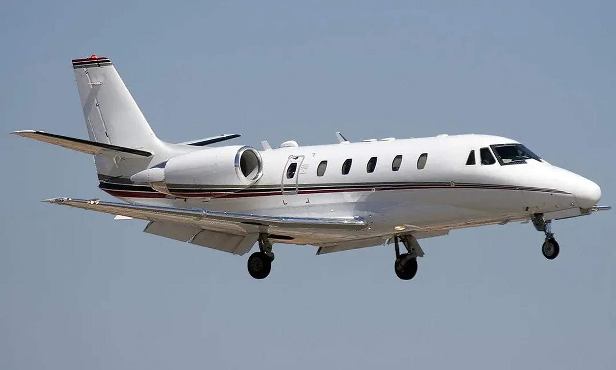 6月4日下午,美国一架塞斯纳小型公务机闯入华盛顿哥伦比亚特区的