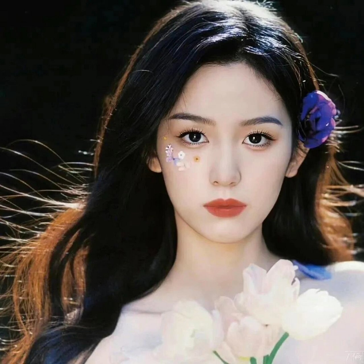 周也头像～内娱仙品 昨天晚上遇到了很不顺心的事,小也的美貌拯救一切