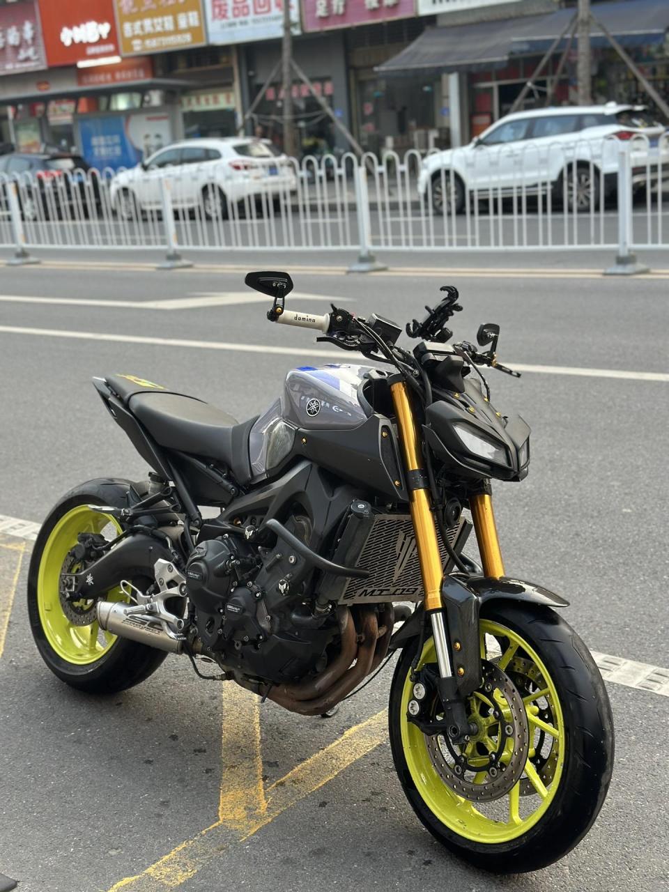 拿下14年改17螳螂头雅马哈mt09扭矩大师 档档翘头 全段阀门排气 改件