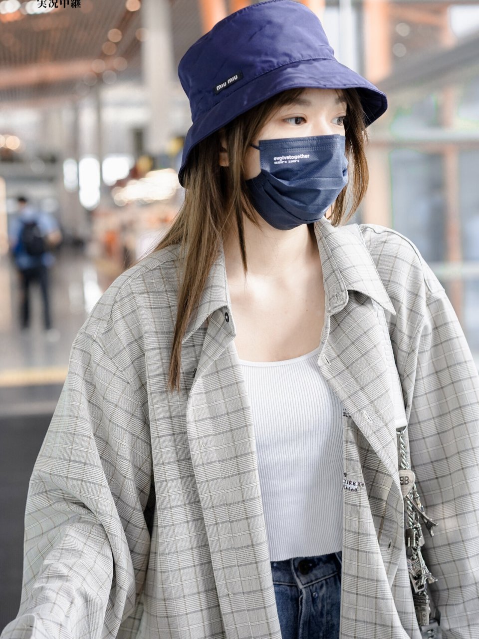 evolvetogether74程潇cx 佩戴巴黎坐标蓝色"cx"定制款口罩的潇潇