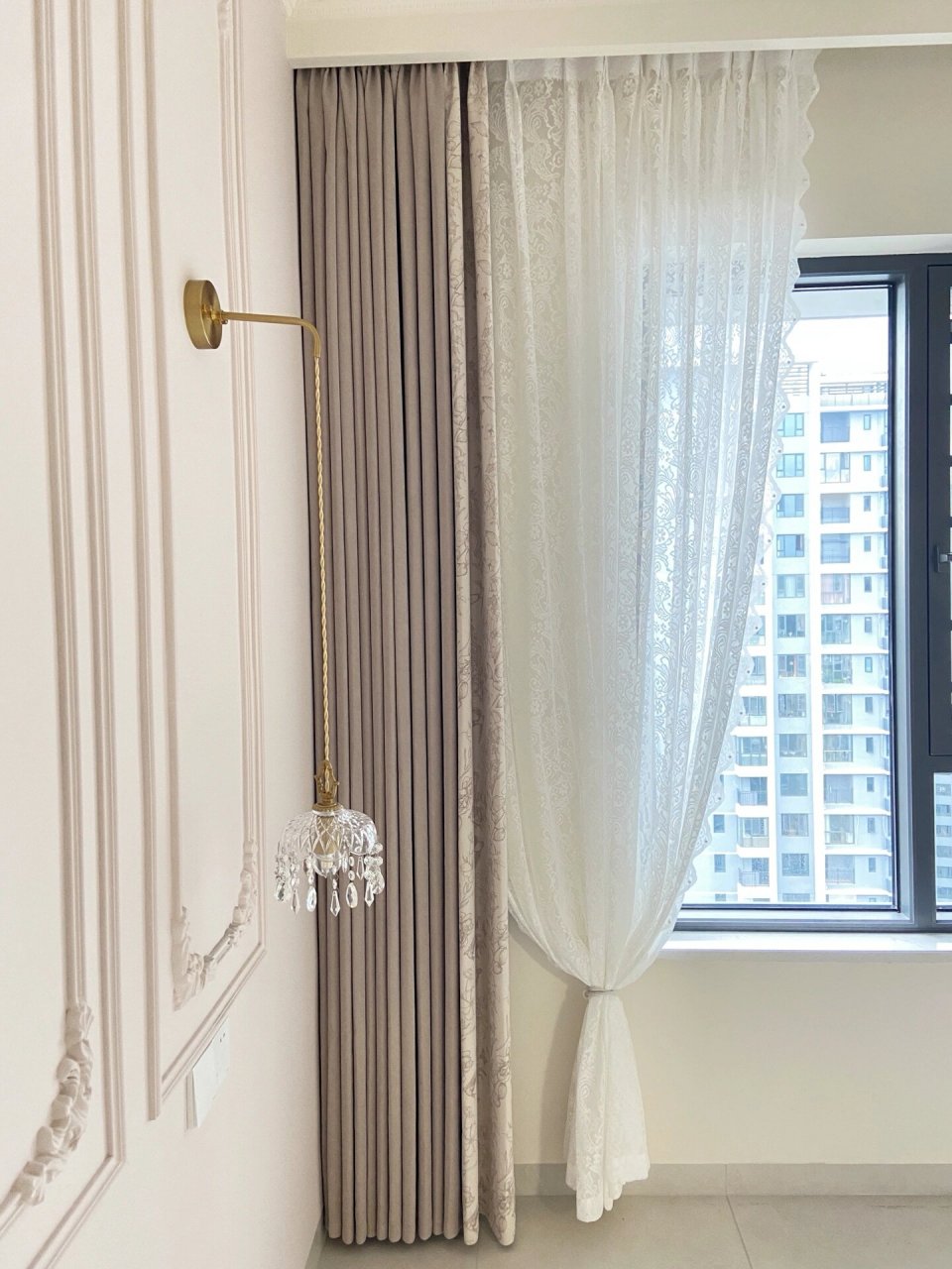 拜托,谁会对杏仁咖和蕾丝珍珠say no呀～ 	 不愧是我一见钟情的窗帘