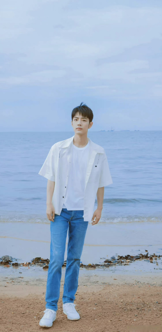 肖战海边写真#清新自然的随拍,青春而蓬勃