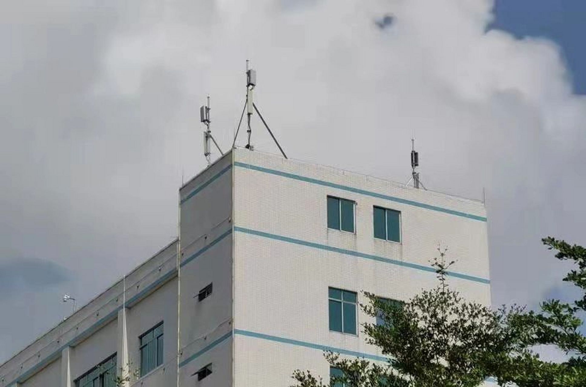 移动信号塔对人体有辐射危害吗?