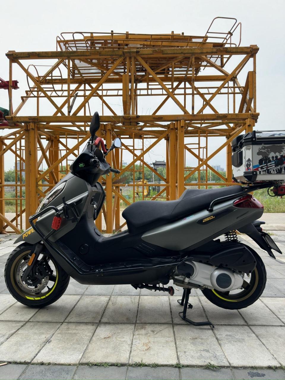 最新拿下比亚乔x7 22年7月上牌 安全行驶6000公里 加装全包护杠,水杯