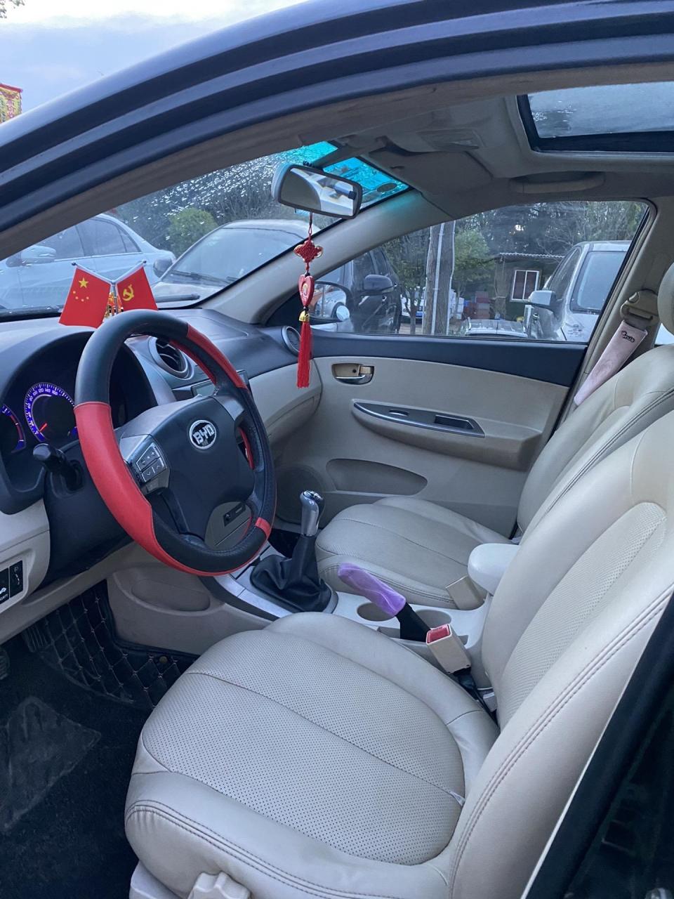 全款6800 ,12年比亚迪g3 一件启动,无钥匙进入,改装中控大屏,蓝牙倒车
