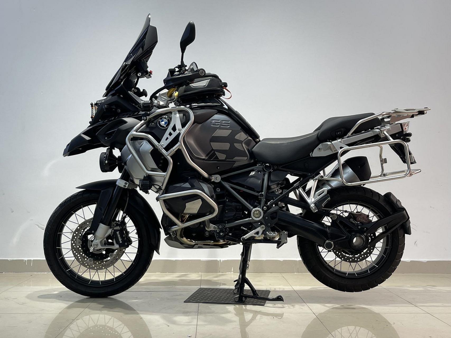 车型介绍:宝马r1250gsadv三黑探险版23款 上牌时间:02020223年2