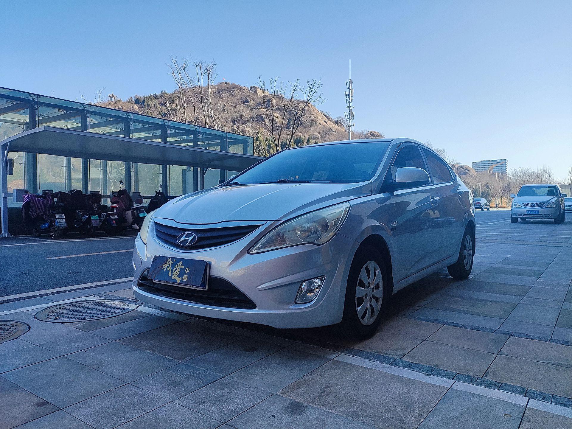 2011年上牌北京现代瑞纳,手动挡1.4l,能开能跑,发动机变速箱杠杠滴