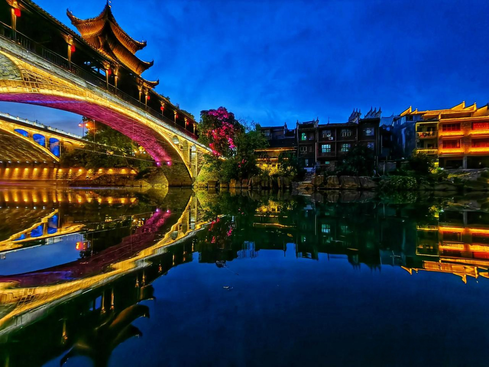 湖南省湘西州吉首市乾州古城 拍摄美丽的城市 湘西苗乡风景