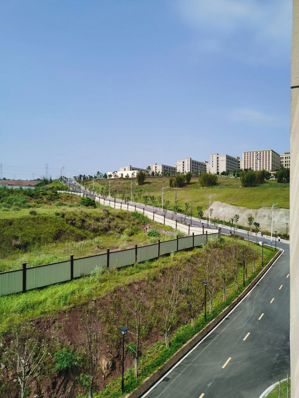 重庆外语外事学院綦江校区 有问必答