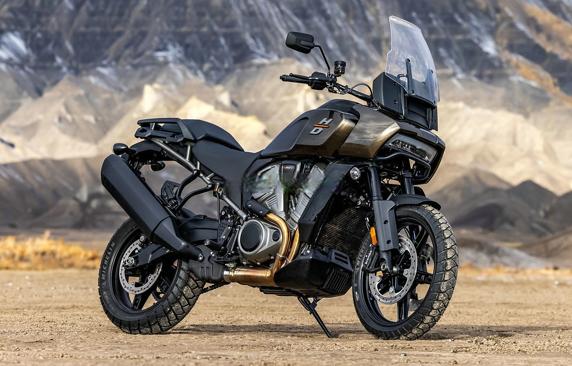 哈雷泛美,这大块头adv的电瓶换一次居然要两千多块钱!