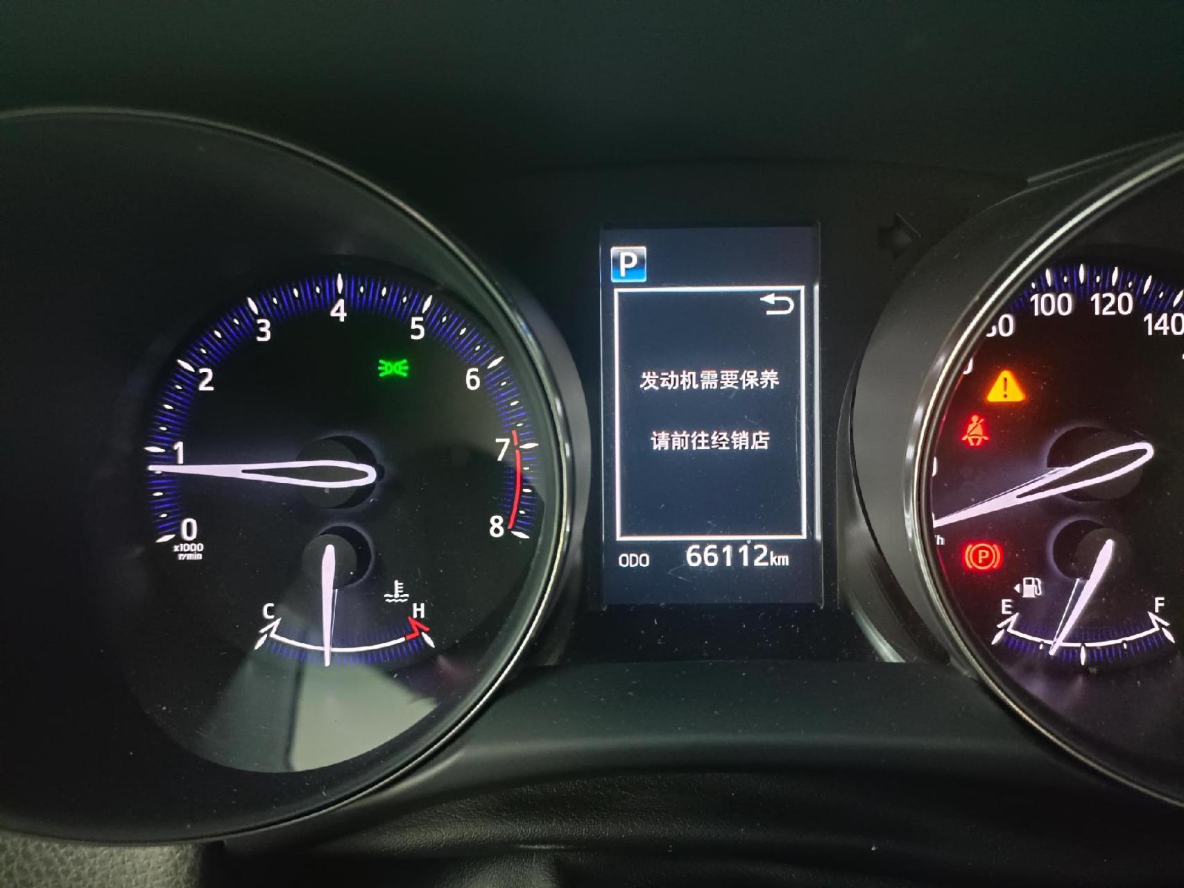 丰田奕泽 发动机需要保养 不是换机油喔   是有故障 这款车没有保养灯