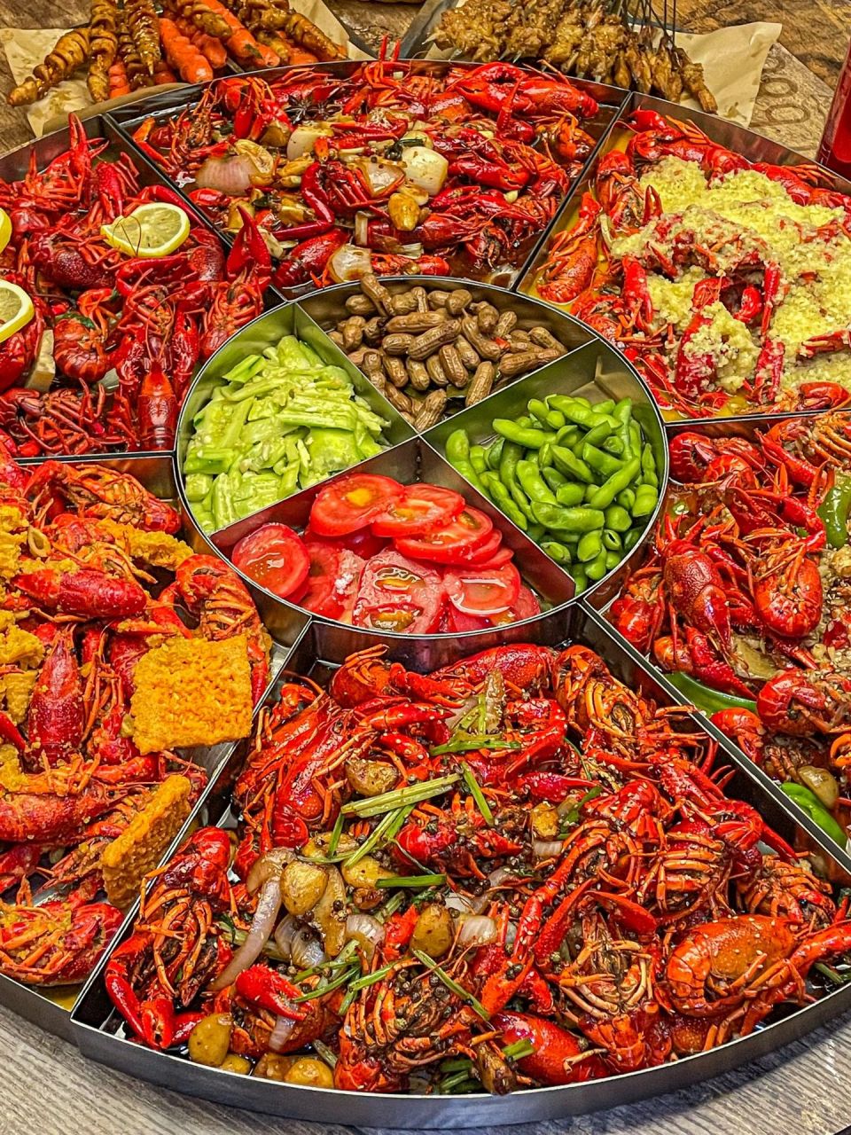 多种口味的龙虾拼盘 小菜不仅能吃到撑破肚皮还能把人给香迷糊了05